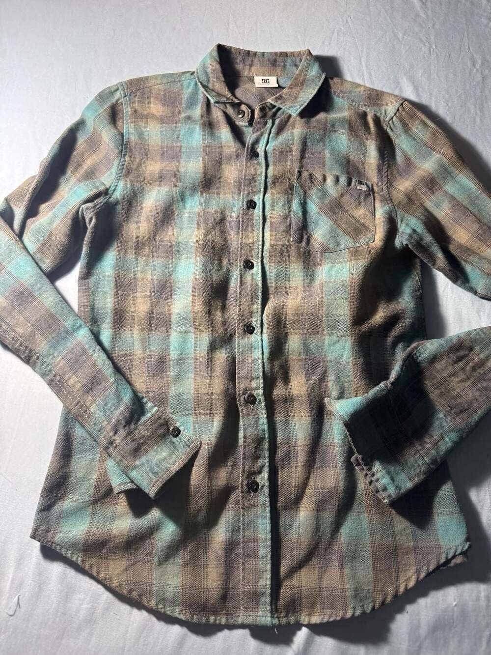 DC Plaid Long Sleeve Button-Up Flannel Shirt Size S